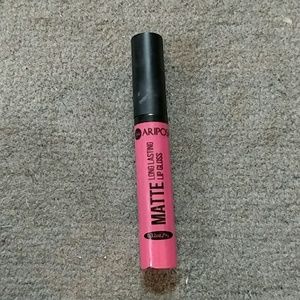 Matte long lasting lip gloss